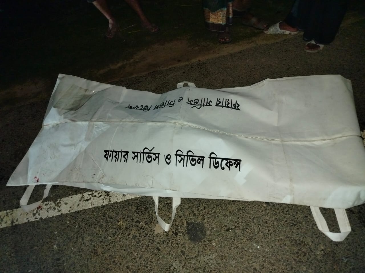 মধুপুরে দাড়িয়ে থাকা ট্রাকে পিছন থেকে অপর ট্রাকের ধাক্কায়  নিহত ১ আহত ১